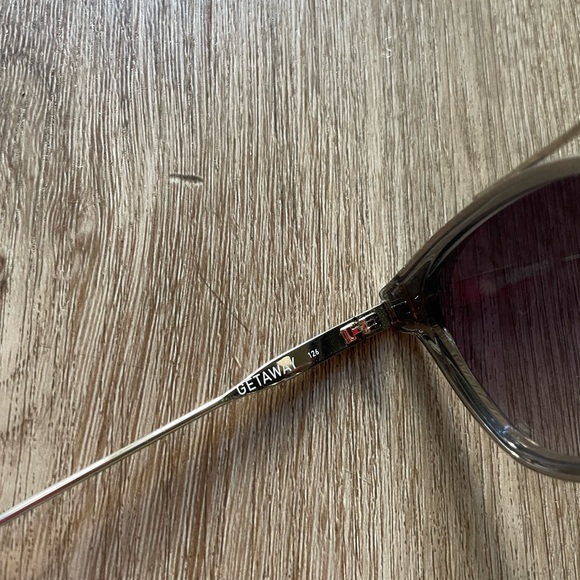 quay australia getaway gray smoke clear square brow bar sunglasses eyewear NEW - Picture 4 of 4